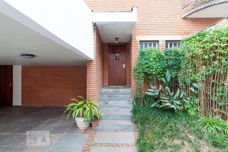 Casa à venda com 280m², 3 quartos e 2 vagasEntrada