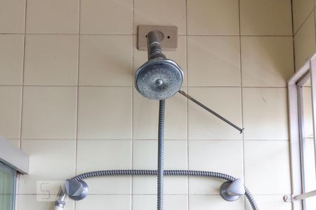 Casa à venda com 280m², 3 quartos e 2 vagasChuveiro