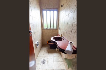 Casa à venda com 280m², 3 quartos e 2 vagasLavabo