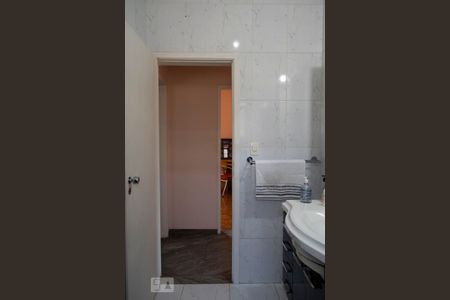 Casa à venda com 302m², 3 quartos e 6 vagasBANHEIRO