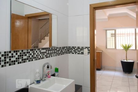 Casa à venda com 302m², 3 quartos e 6 vagasBANHEIRO