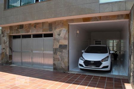 Casa à venda com 302m², 3 quartos e 6 vagasQUINTAL