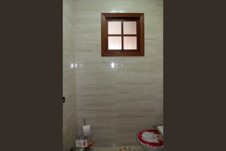 Casa à venda com 163m², 4 quartos e 2 vagasLavabo