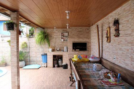 Casa à venda com 163m², 4 quartos e 2 vagasChurrasqueira