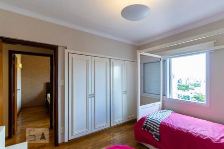 Apartamento à venda com 118m², 3 quartos e 1 vaga Apartamento à venda com 118m², 3 quartos e 1 vagaQuarto 2
