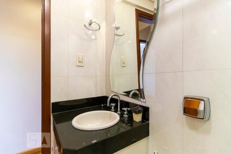 Apartamento à venda com 118m², 3 quartos e 1 vaga Apartamento à venda com 118m², 3 quartos e 1 vagaBanheiro social