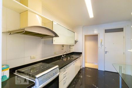 Apartamento à venda com 118m², 3 quartos e 1 vaga Apartamento à venda com 118m², 3 quartos e 1 vagaCozinha