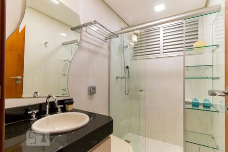 Apartamento à venda com 118m², 3 quartos e 1 vaga Apartamento à venda com 118m², 3 quartos e 1 vagaBanheiro social