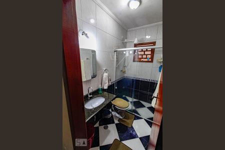 Casa à venda com 200m², 3 quartos e 4 vagas Casa à venda com 200m², 3 quartos e 4 vagasBanheiro