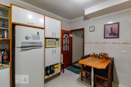 Casa à venda com 200m², 3 quartos e 4 vagas Casa à venda com 200m², 3 quartos e 4 vagasCozinha