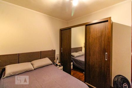 Casa à venda com 200m², 3 quartos e 4 vagas Casa à venda com 200m², 3 quartos e 4 vagasQuarto 2