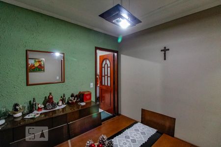 Casa à venda com 200m², 3 quartos e 4 vagas Casa à venda com 200m², 3 quartos e 4 vagasSala de Jantar