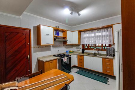 Casa à venda com 200m², 3 quartos e 4 vagas Casa à venda com 200m², 3 quartos e 4 vagasCozinha