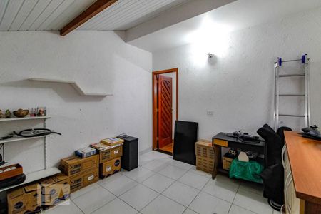 Casa à venda com 200m², 3 quartos e 4 vagas Casa à venda com 200m², 3 quartos e 4 vagasQuarto 3