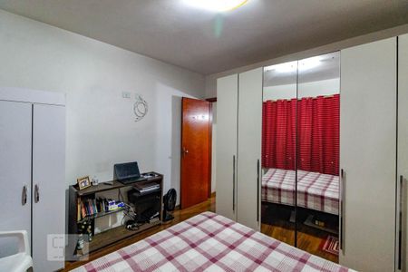 Casa à venda com 200m², 3 quartos e 4 vagas Casa à venda com 200m², 3 quartos e 4 vagasQuarto 1