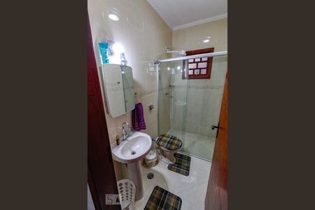 Casa à venda com 200m², 3 quartos e 4 vagas Casa à venda com 200m², 3 quartos e 4 vagasBanheiro