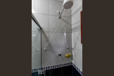Casa à venda com 200m², 3 quartos e 4 vagas Casa à venda com 200m², 3 quartos e 4 vagasBanheiro