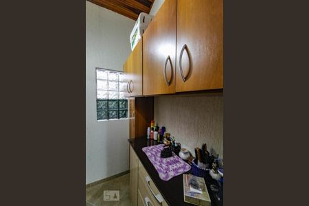 Casa à venda com 200m², 3 quartos e 4 vagas Casa à venda com 200m², 3 quartos e 4 vagasCloset