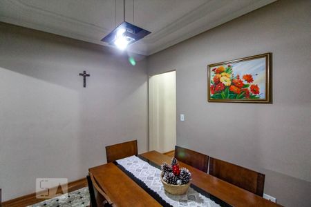 Casa à venda com 200m², 3 quartos e 4 vagas Casa à venda com 200m², 3 quartos e 4 vagasSala de Jantar