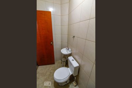 Casa à venda com 200m², 3 quartos e 4 vagas Casa à venda com 200m², 3 quartos e 4 vagasBanheiro de Serviço