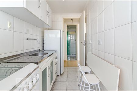 Cozinha de apartamento para alugar com 1 quarto, 35m² em Pinheiros, São Paulo