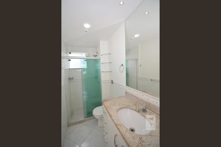 Apartamento para alugar com 70m², 2 quartos e sem vagaBanheiro