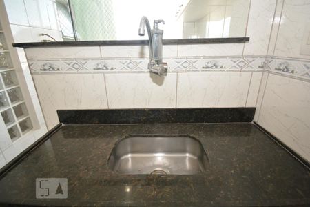 Apartamento para alugar com 70m², 2 quartos e sem vagaCozinha e Área de Serviço