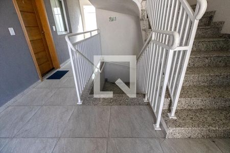 Apartamento à venda com 30m², 1 quarto e 1 vaga Apartamento à venda com 30m², 1 quarto e 1 vagaescadas de acesso