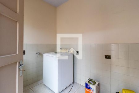 Casa para alugar com 212m², 5 quartos e 4 vagas Casa para alugar com 212m², 5 quartos e 4 vagasÁrea de Serviço