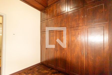 Casa para alugar com 212m², 5 quartos e 4 vagas Casa para alugar com 212m², 5 quartos e 4 vagasQuarto 2