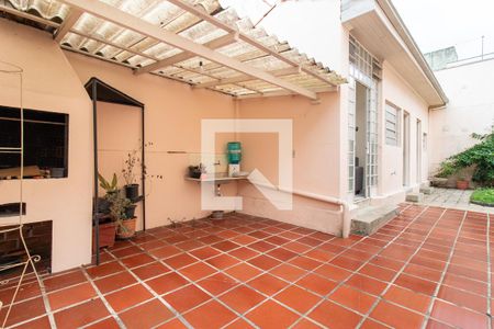 Casa para alugar com 212m², 5 quartos e 4 vagas Casa para alugar com 212m², 5 quartos e 4 vagasÁrea comum - Churrasqueira