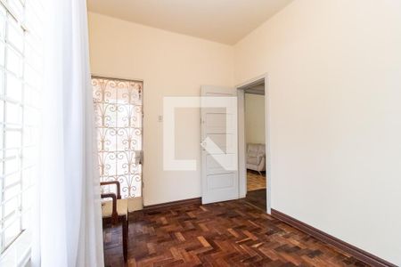 Casa para alugar com 212m², 5 quartos e 4 vagas Casa para alugar com 212m², 5 quartos e 4 vagasHall social