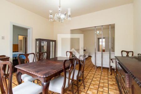 Casa para alugar com 212m², 5 quartos e 4 vagas Casa para alugar com 212m², 5 quartos e 4 vagasSala de Estar