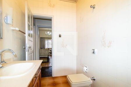 Casa para alugar com 212m², 5 quartos e 4 vagas Casa para alugar com 212m², 5 quartos e 4 vagasBanheiro 1