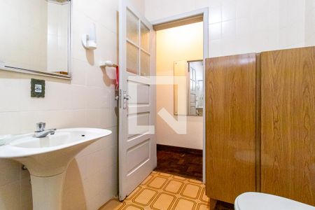 Casa para alugar com 212m², 5 quartos e 4 vagas Casa para alugar com 212m², 5 quartos e 4 vagasBanheiro 2