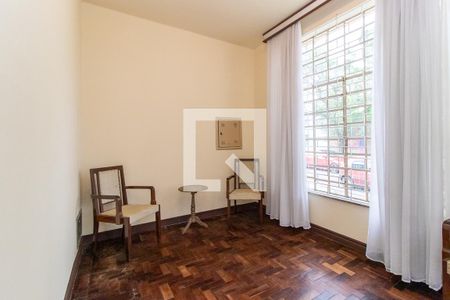 Casa para alugar com 212m², 5 quartos e 4 vagas Casa para alugar com 212m², 5 quartos e 4 vagasHall social