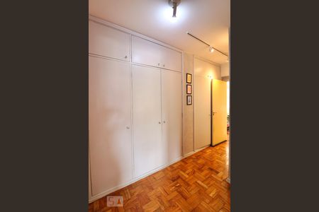 Corredor de apartamento para alugar com 2 quartos, 95m² em Vila Buarque, São Paulo