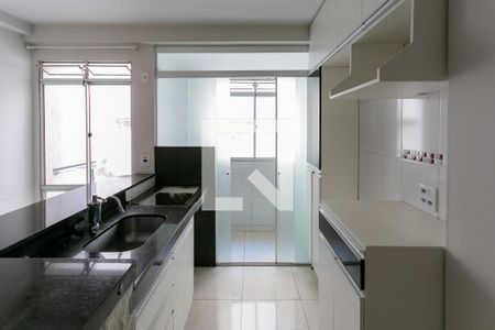 Cozinha de apartamento para alugar com 2 quartos, 50m² em Sagrada Família, Belo Horizonte