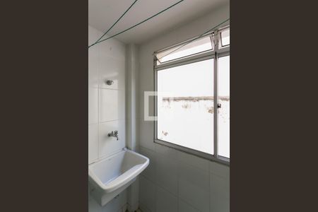 Área de Serviço de apartamento para alugar com 2 quartos, 50m² em Sagrada Família, Belo Horizonte