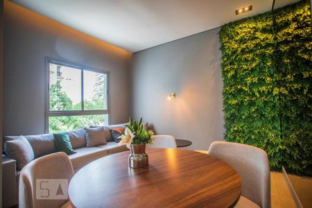 Apartamento para alugar com 72m², 2 quartos e 1 vagaÁrea comum - Salão de festas