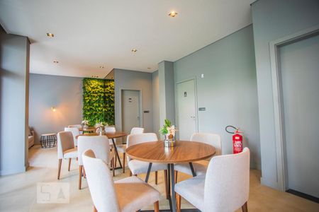 Apartamento para alugar com 72m², 2 quartos e 1 vagaÁrea comum - Salão de festas