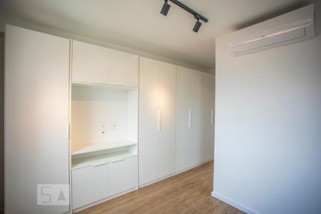 Apartamento para alugar com 72m², 2 quartos e 1 vagaSuíte - Armários 