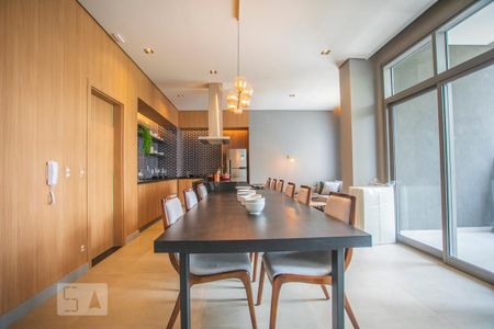 Apartamento para alugar com 72m², 2 quartos e 1 vagaÁrea comum - Salão de festas