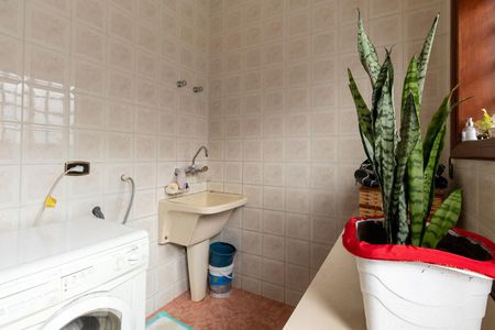 Casa à venda com 350m², 4 quartos e 8 vagas Casa à venda com 350m², 4 quartos e 8 vagasLavanderia