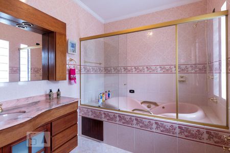 Casa à venda com 350m², 4 quartos e 8 vagas Casa à venda com 350m², 4 quartos e 8 vagasBanheiro da Suíte 3