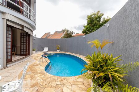Casa à venda com 350m², 4 quartos e 8 vagas Casa à venda com 350m², 4 quartos e 8 vagasPiscina