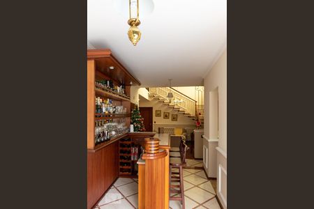 Casa à venda com 350m², 4 quartos e 8 vagas Casa à venda com 350m², 4 quartos e 8 vagasbar