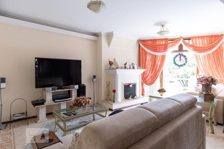 Casa à venda com 350m², 4 quartos e 8 vagas Casa à venda com 350m², 4 quartos e 8 vagasSala