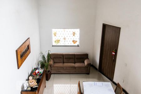 Sala 1 de casa para alugar com 5 quartos, 300m² em Copacabana, Belo Horizonte