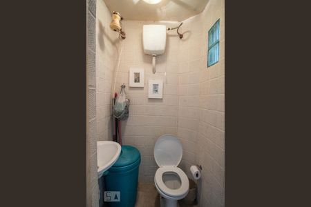 Casa de condomínio à venda com 254m², 3 quartos e 1 vaga Casa de condomínio à venda com 254m², 3 quartos e 1 vagaÁrea de serviço